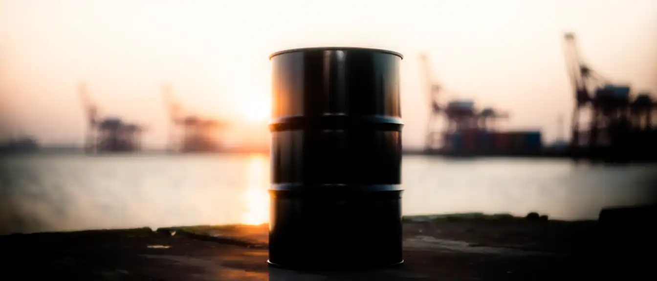 Нефтяной рывок: котировки Brent преодолели важную отметку в 99 долларов
