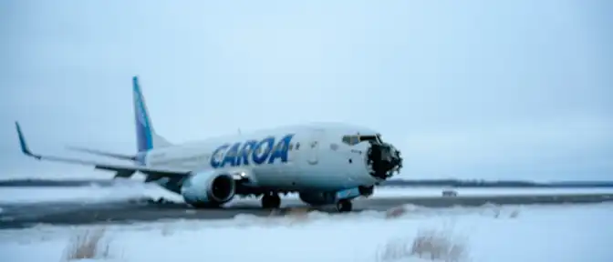 Инцидент в Норильске: грузовой Boeing 737 выкатился за пределы полосы